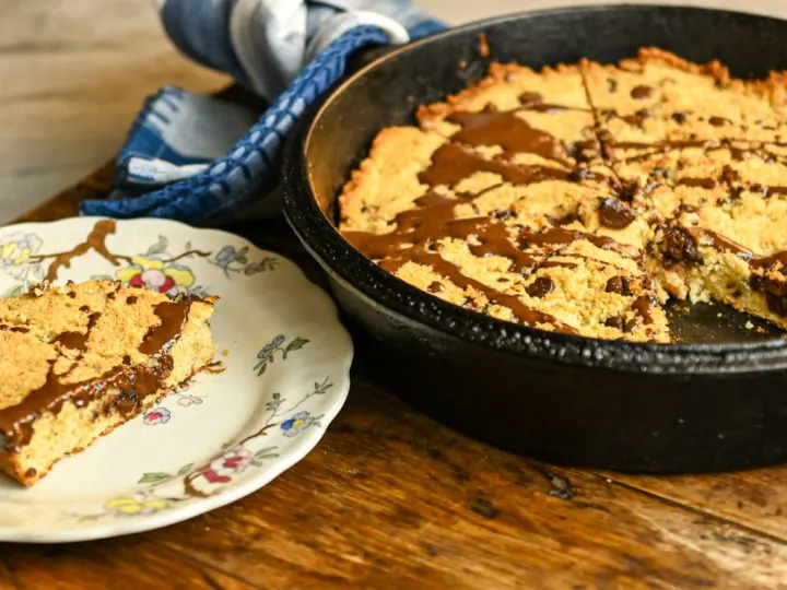 keto chocolate chip scones featured image