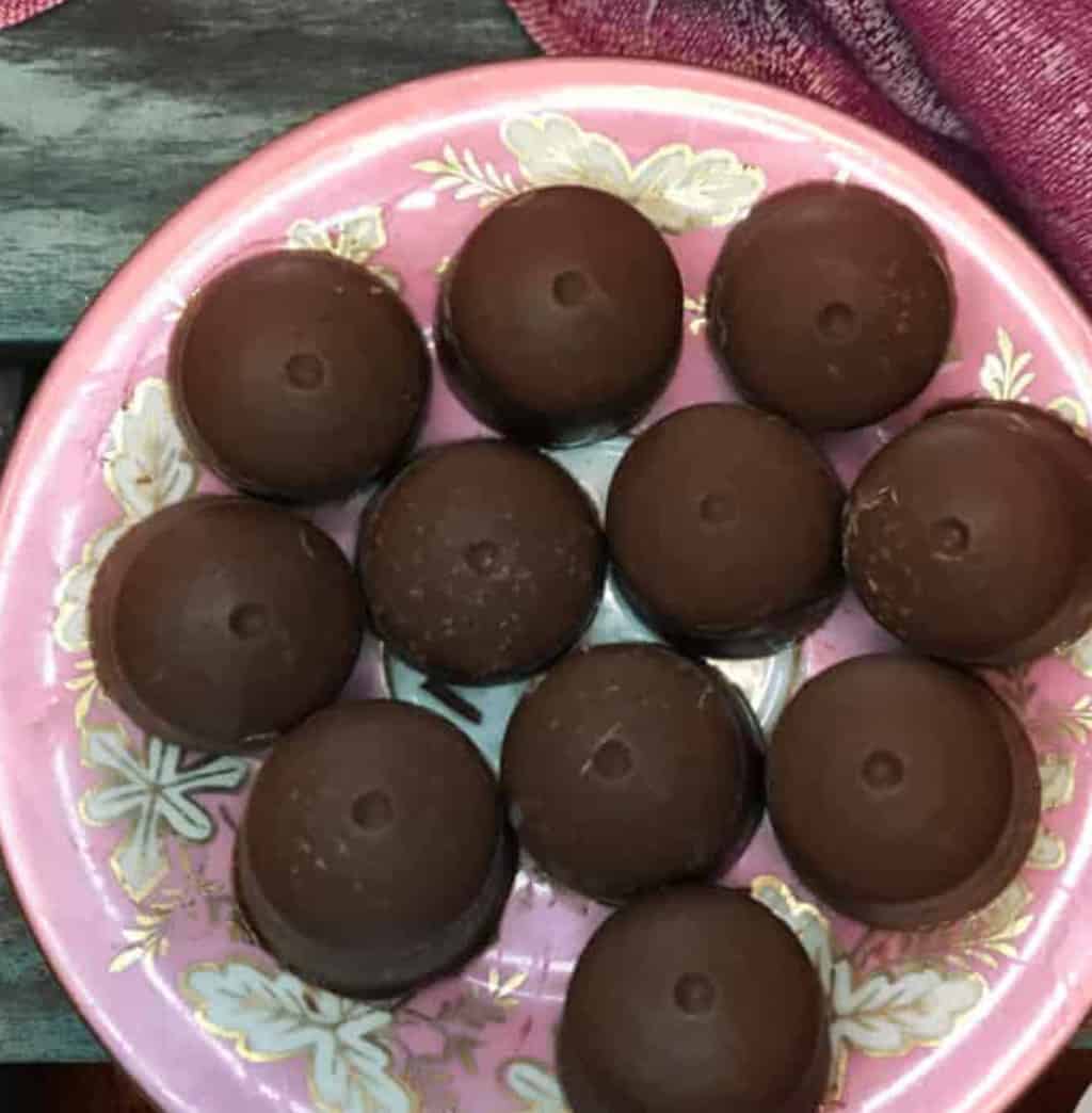 Keto Chocolate Peanut Butter Fat Bombs · Fittoserve Group