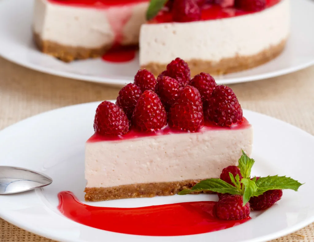 keto raspberry cheesecake featured imag