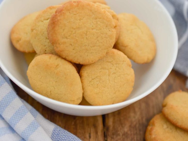 keto vanilla wafers in a white bowl