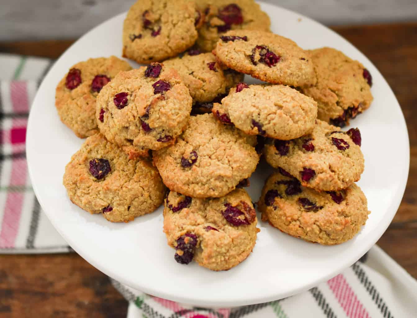 Keto "Oatmeal" Cranberry Cookies · Fittoserve Group