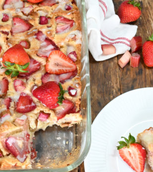 Keto Strawberry Rhubarb Cake · Fittoserve Group