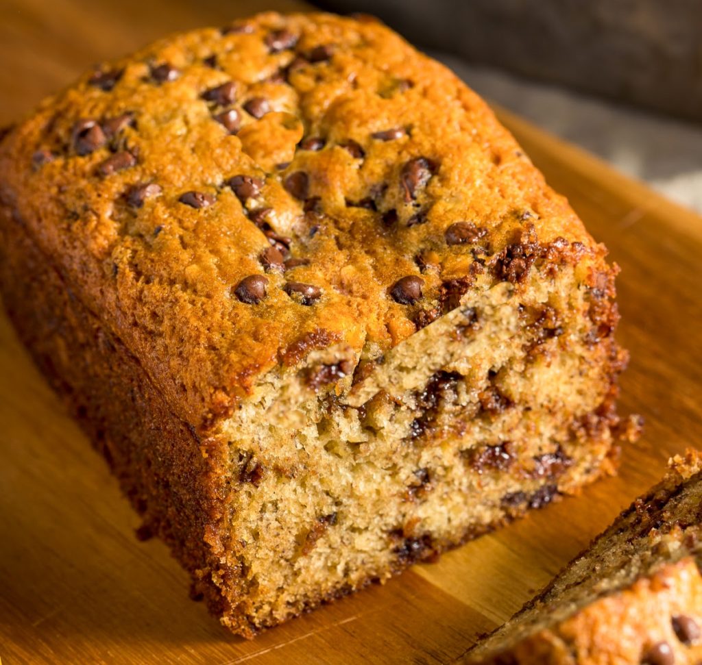 keto-friendly chocolate chip banana bread