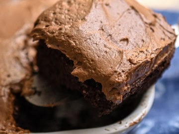 Keto Hershey's chocolate cake being served 1200